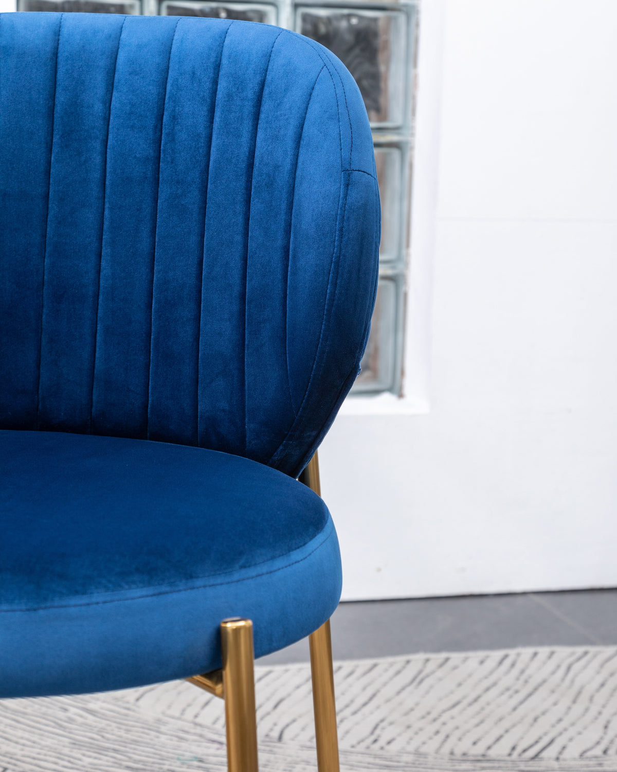 Amoa Contemporary Velvet Upholstery Dining Chair