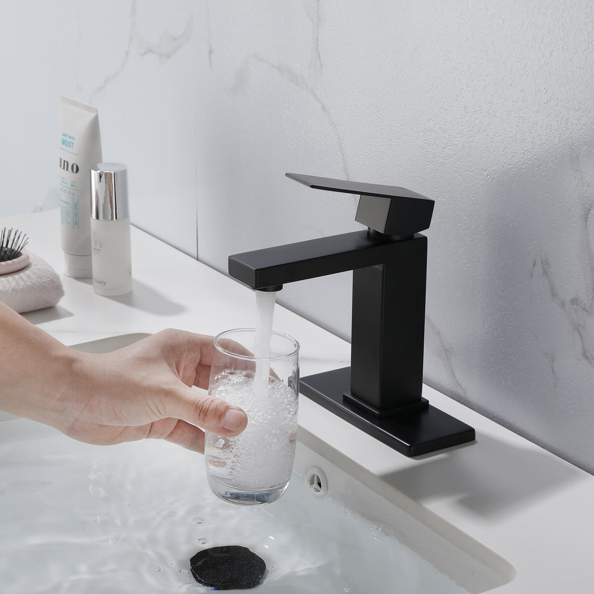 Single Handle Bathroom Sink Faucet with Pop-Up Drain