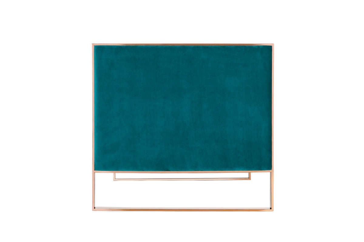 Trillium 57" Velvet Loveseat