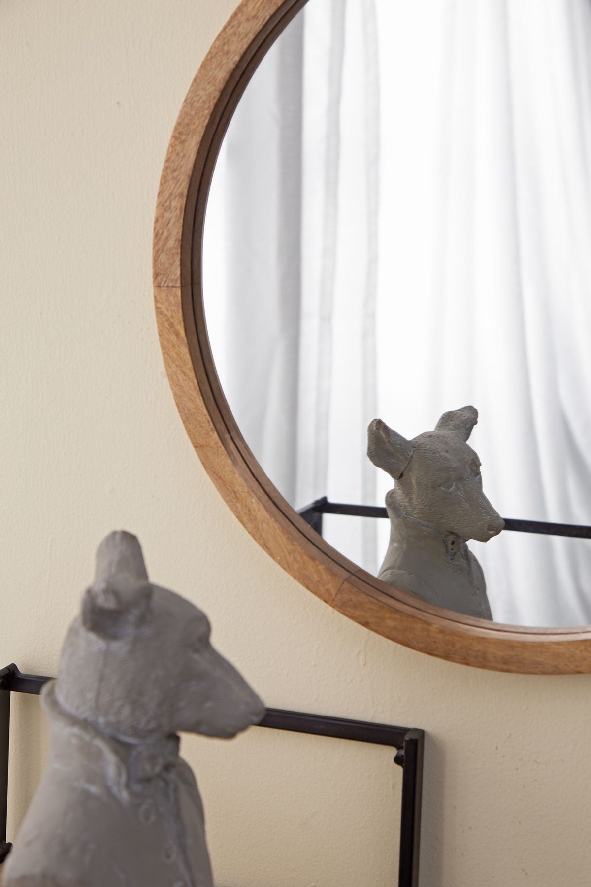 Circle Wall Mirror With Wooden Frame for Living Room
