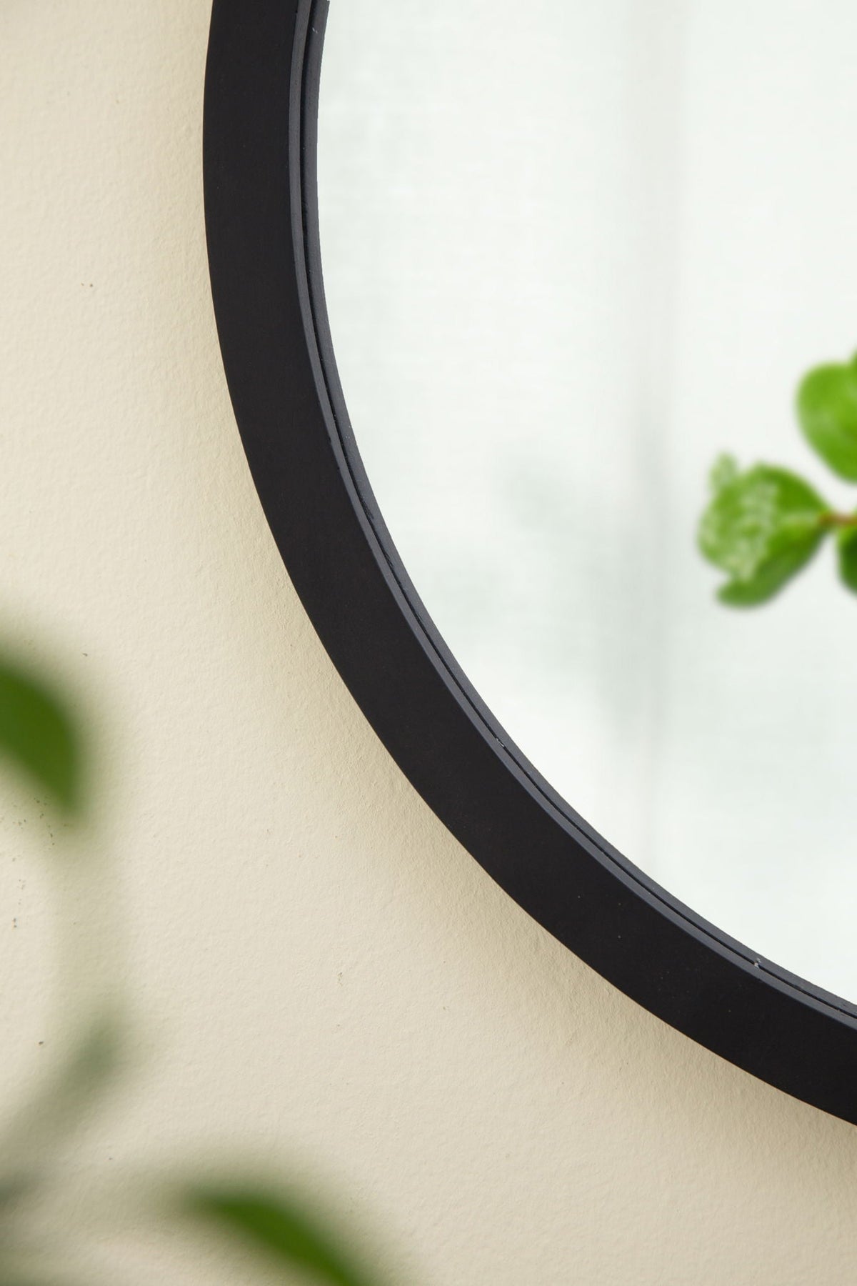Circle Wall Mirror With Wooden Frame for Living Room