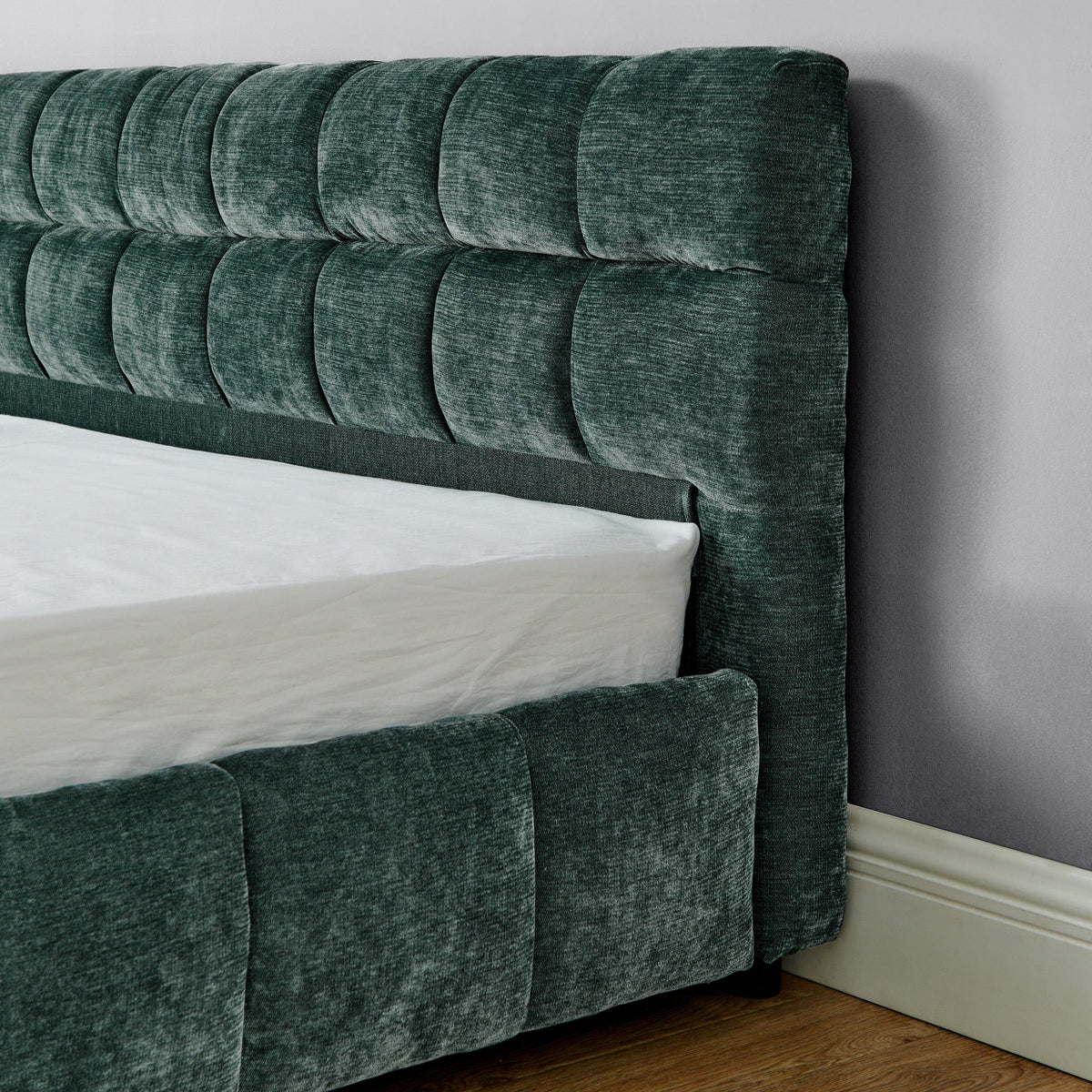 King Size Upholstered Bed with Storage Drawer