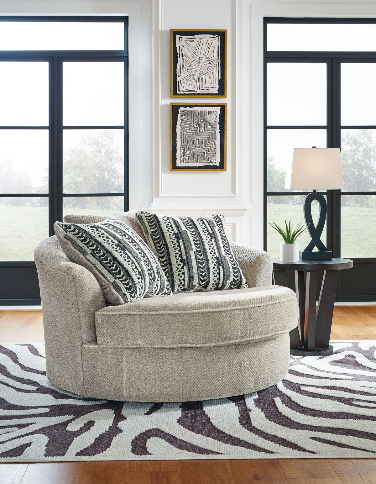 Calnita - Oversized Swivel Accent Chair - Sisal