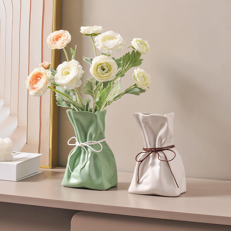 Resin Vase Elegant Flower Arrangement Home Decor