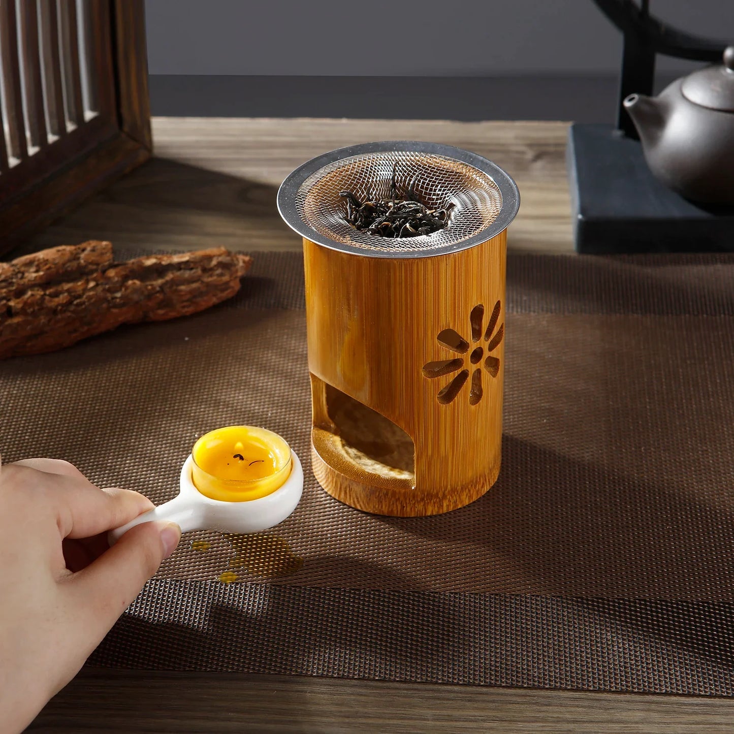 Bamboo Candle Holder Metal Aromatherapy Heating Holder for Herbs Aromatherapy Incense Burner for Yoga SPA Aromatherapy
