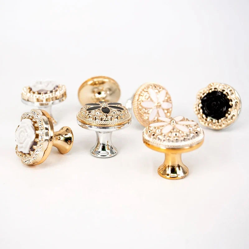 New European Single Hole Handle Gold Luxury Flower Pattern Furniture Cabinet Knobs For Home Wardrobe Door Handles Hardware