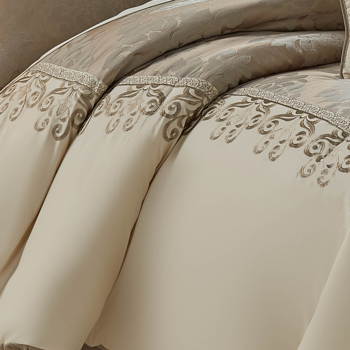 Hillcrest 9 Pc Queen Comforter Set