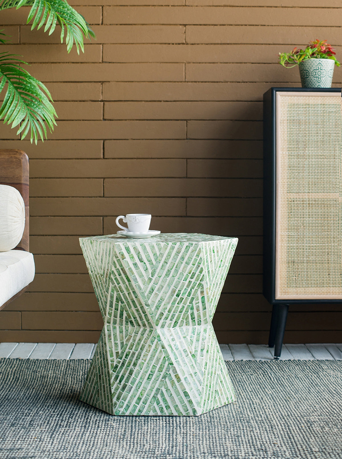19" Tapered Green Pedestal Stool