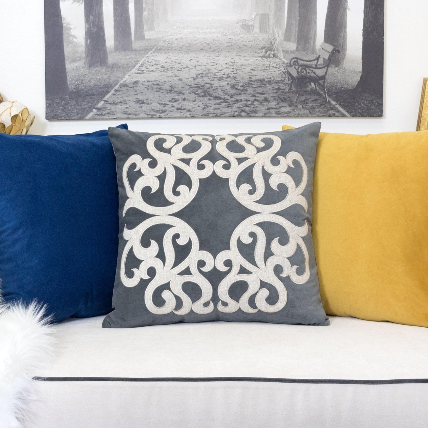 Dora Vintage Vine Pillowcase