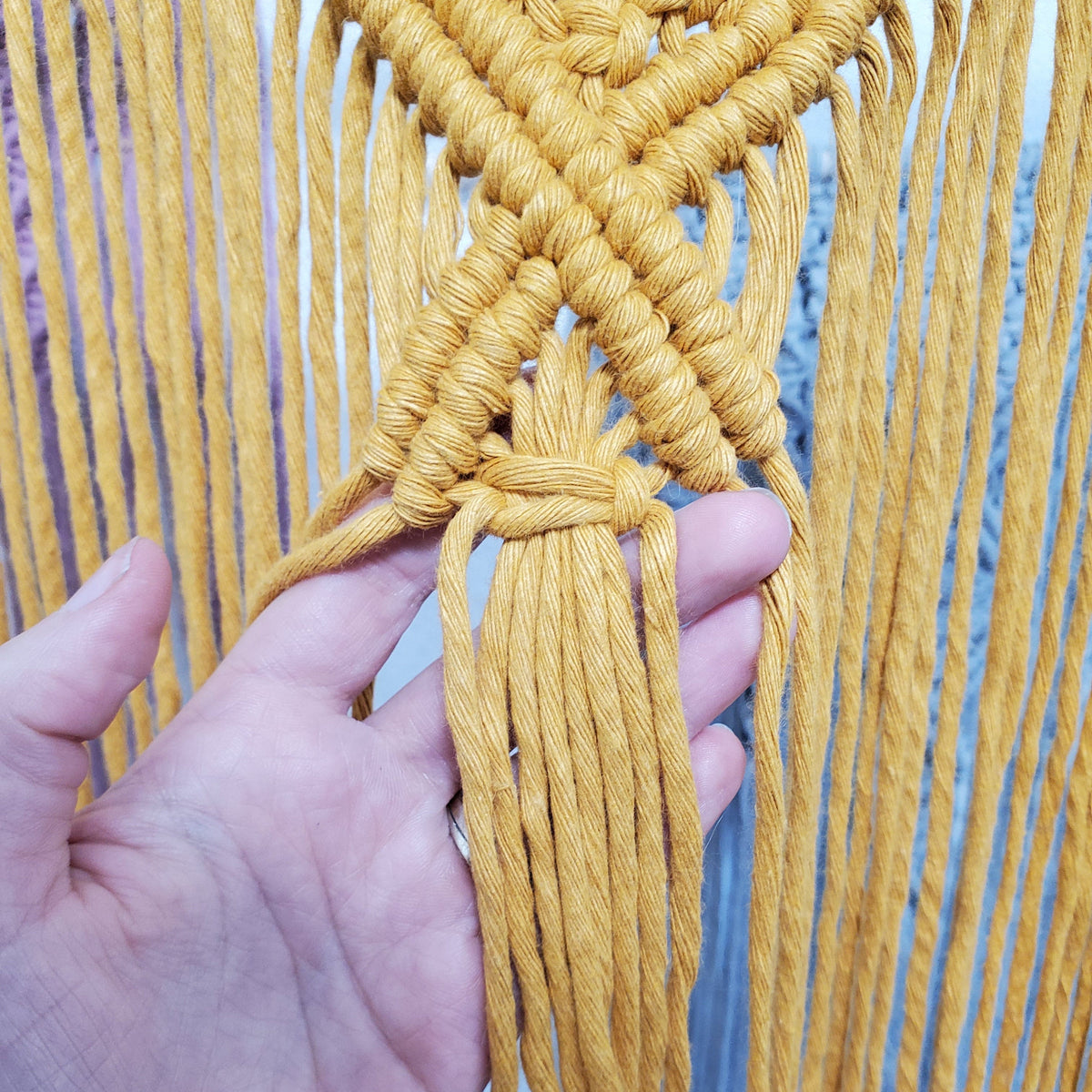 Macrame wall hanging pattern 'Stella'. Digital download.