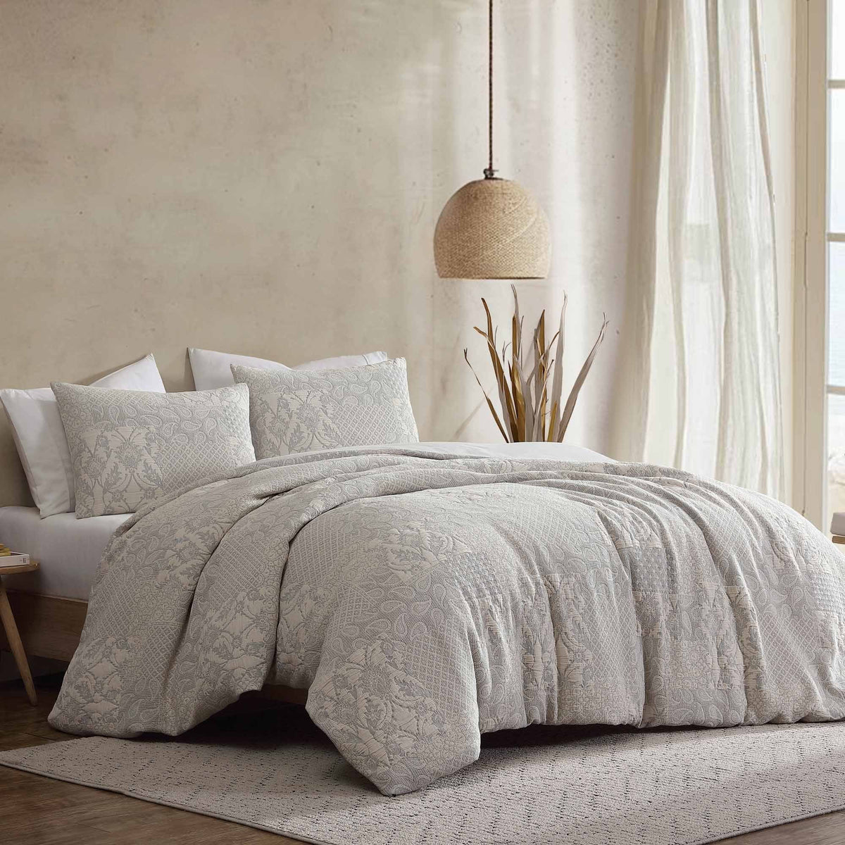 Paisley 3 Piece Ivory Cotton Matelassé Comforter Set with Breathable Weave